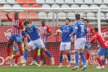 El Algeciras detiene su cada ante un Melilla inocuo