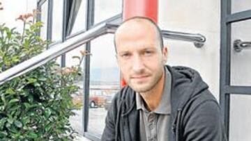 <b>SE ESTRENARÁ. </b>Matabuena espera impaciente la hora de su debut con El Molinón.