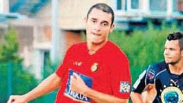 <b>ACERTADO. </b>Andrija Delibasic, en un lance del juego, ante la pasividad de un jugador austriaco.