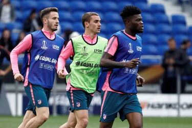 Atleti fans pick their final line-up with Gabi, Thomas and Filipe