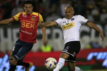 Humberto Suazo fue titular en su reestreno en el Monumental.