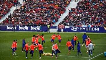 GRAF4096. MADRID, 02/01/2019.- Los jugadores del Atlético de Madrid durante el entrenamiento celebrado esta mañana en el estadio Wanda Metropolitano, preparatorio del encuentro contra el Sevilla correspondiente a la 18ª jornada de LaLig