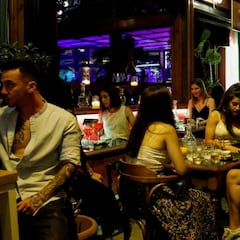 Alerta por el 'hipercontagiador': persona joven que recorre bares y se junta en plazas