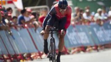 Fabian Cancellara finalizando la contrarreloj.