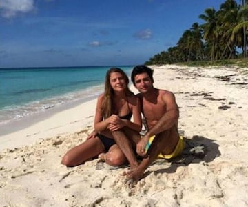 Carlos Sainz Jr. y su novia, Isabel Hern&aacute;ndez F&uacute;ster