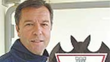 "Tenemos que tocar mucho la pelota"