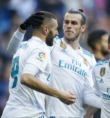 Bale celebra el 2-0 con Benzema. 