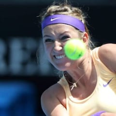Victoria Azarenka out of Wimbledon with knee injury