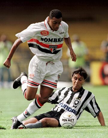 6. Denílson (del São Paulo al Betis, 1998): 31,5 millones.