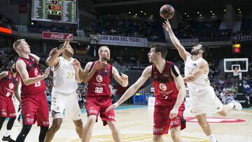 08/03/20 
 TAVARES , HLINASON , BARREIRO Y CAMPAZZO
 REAL MADRID - CASADEMONT ZARAGOZA
 BALONCESTO