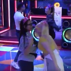 GH VIP: Elettra le hace 'la cobra' a Daniela Blume