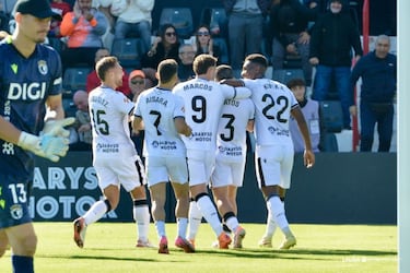 Aprobados y suspensos del Ceuta: ‘El superferry’ vuelve a coger carrerilla