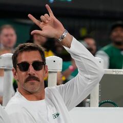 Aaron Rodgers appears “like Batman” to inspire the New York Jets