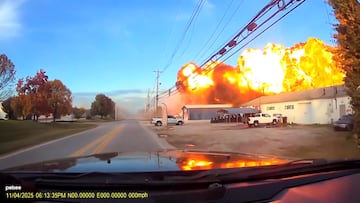 Wild dashcam footage captures UPS cargo plane crash in Kentucky