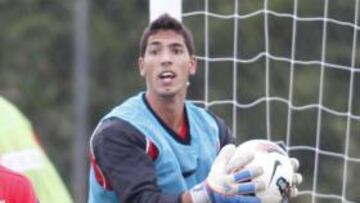 Asenjo o Joel podrían irse en el mercado de invierno