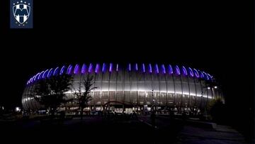 Estadio de Rayados se ilumina de morado en Día Internacional de la Mujer