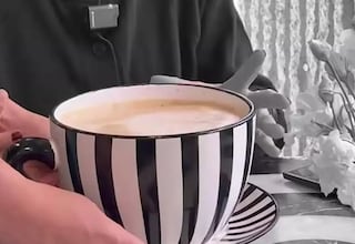 La primera cafetería de Madrid que sirve el café en tazas de 3 litros: “Solo tienen 10 unidades”