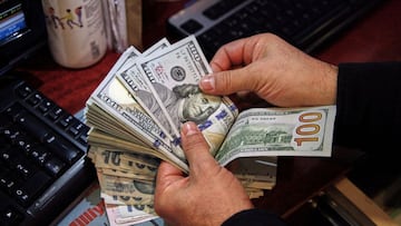 El dólar se deprecia. Aquí el precio y tipo de cambio de la divisa estadounidense en México, Guatemala, Honduras, Nicaragua y más, este 27 de enero.