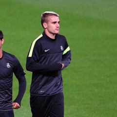 Griezmann pone a Carlos Vela en el XI ideal de sus compañeros