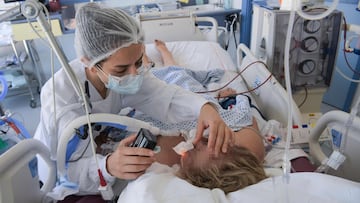 Hartazgo de un enfermero canario: "Siete plantas COVID y la mayoría son negacionistas"