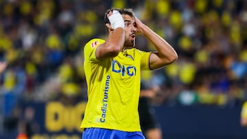 20/10/25 PARTIDO SEGUNDA DIVISION CADIZ - BURGOS ALVARO GARCIA PASCUAL