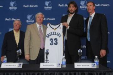 Marc Gasol se marchó a los Memphis Grizzlies en 2008. En su presentacioón lució melena y barba densa.