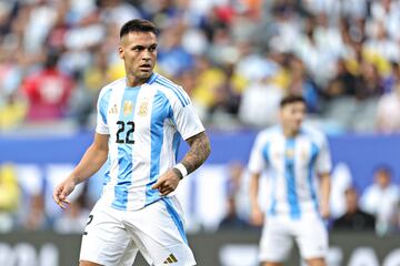 El jugador surgido en Racing de Avellaneda, viene teniendo un constante aumento en los últimos años, luego de que en diciembre del 2019 estuvo en 80 millones e inició un descenso, llegando a estar en los 64 para el primer semestre del año siguiente. 