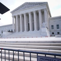 When were the Ten Commandments taken out of US schools and why?