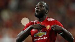 Manchester United forward Romelu Lukaku celebrates after scoring a goal during the International Champions Cup soccer match against Manchester City at NRG Stadium on July 20, 2017 in Houston, Texas. / AFP PHOTO / AARON M. SPRECHER