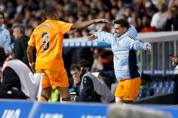 Tras anotar el gol, Mbappé, se acercó a Brahim tras que este tuviera que salir lesionado.