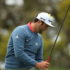 Triunfo de clase de McIlroy en un mal día de Jon Rahm