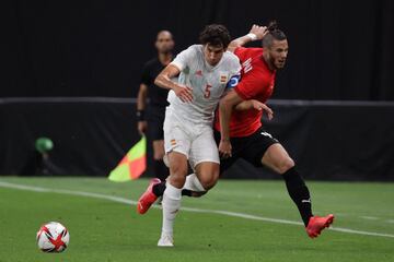 Jesús Vallejo y Ramadan Sobhi 