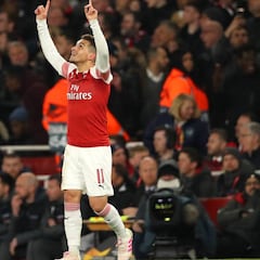 El Arsenal de Emery tumba a un Nápoles irreconocible