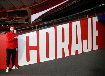 Doherty ha participado en 16 partidos esta temporada con el Tottenham (un gol). Un futbolista que sube la banda con fuerza, contundente en el juego a¨¦reo (mide 1,86) y atento a su espalda.