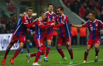 El Bayern volvió a golear 7-0 en la vuelta de octavos de final. La ida en Ucrania terminó empate a 0 pero la vuelta se vio marcada por una jugada en el minuto 3 que acabó en penalti y expulsión a favor del Bayern. A partir de ese momento el Bayern no tuvo piedad de su rival. Müller abrió el marcador con dos tantos, Boateng, Ribery, Badstuber, Lewandowski y Götze anotaron un tanto cada uno.