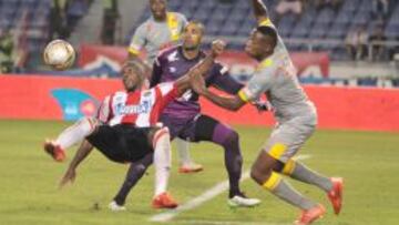 El arquero vallecaucano se hace figura a pesar del 2-0 en contra de Santa Fe ante Junior por la final de la Copa Águila.