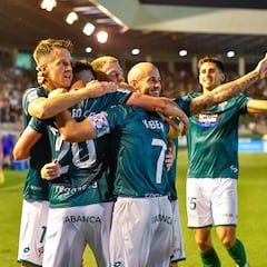 El Racing de Ferrol prepara su fin de fiesta en A Malata