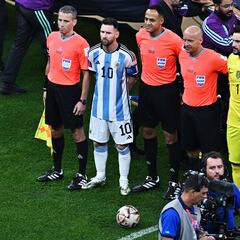 Entrenador de MLS: “Messi debe recibir el mismo trato que Michael Jordan por parte de los árbitros”