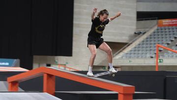 Mar Barrera durante las semifinales del BEO, la categor&iacute;a de skate street de los World Roller Games Barcelona 2019.