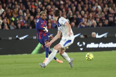 Qué buen balón filtró Lamine Yamal para dejar a Dani Olmo en su mano a mano ante Sivera, finalizando de forma exquisita con un disparo sutil. Doblete particular para el mediapunta azulgrana.