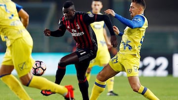 Sigue en directo el partido entre el Chievo vs Milan