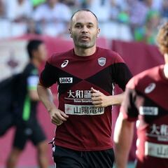 Iniesta: "Sería un placer, pero va a ser difícil que esté en la despedida de Riquelme"