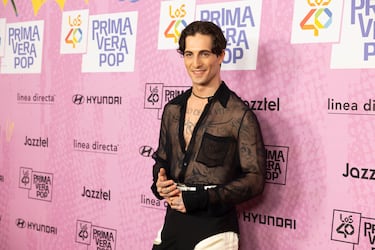 Damiano David, cantante y compositor italiano posando en la alfombra roja de LOS40 Primavera Pop.
