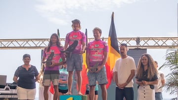 Podio femenino de Freestyle 2025 junto a autoridades.