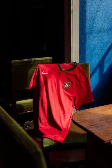 Otro de los atractivos del torneo será la Protugal de Cristiano Ronaldo, Joao Félix  y Bernardo Silva. Los lusos también han sacado a la luz la que será su vestimenta.