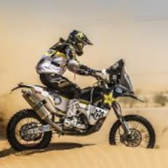 Quintanilla pasa a liderar la General en Rally de Abu Dhabi