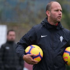 José Alberto: "Sigo dando vueltas al once para Granada"