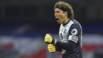 Guillermo Ochoa después de ganar el Clásico Nacional: "Este es el que cuenta, no el pasado"