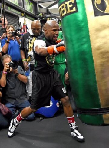 Floyd Mayweather entrenando. 