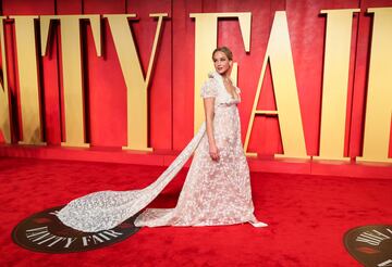 Sonrisas y estatuillas destacan en las “afterparty” de los Oscars